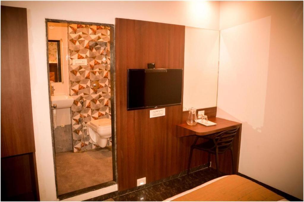 Glitz Hotels The Ar Residency - Nr Thane Railway Station Ngoại thất bức ảnh