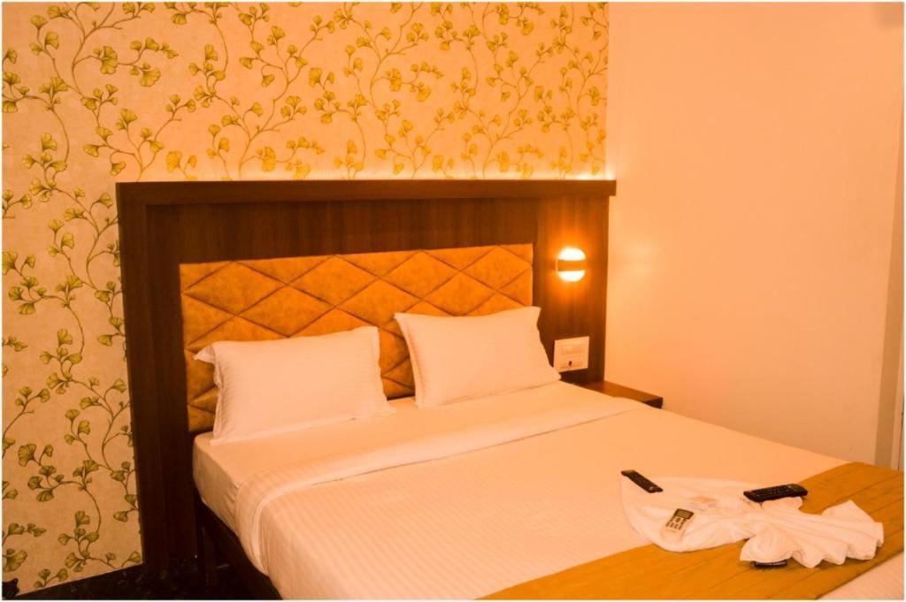 Glitz Hotels The Ar Residency - Nr Thane Railway Station Ngoại thất bức ảnh